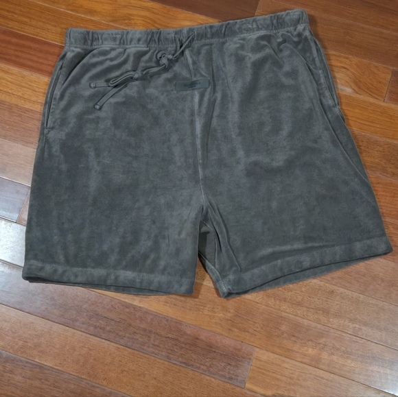 Essentials Fear Of God Off Black Terry Cloth Drawstring Gym Sweat Shorts XXL - Picture 1 of 9